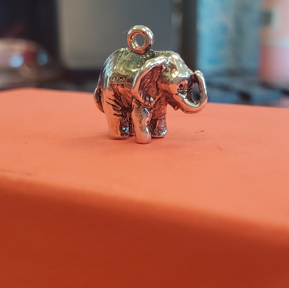 James Avery elephant charm - retired